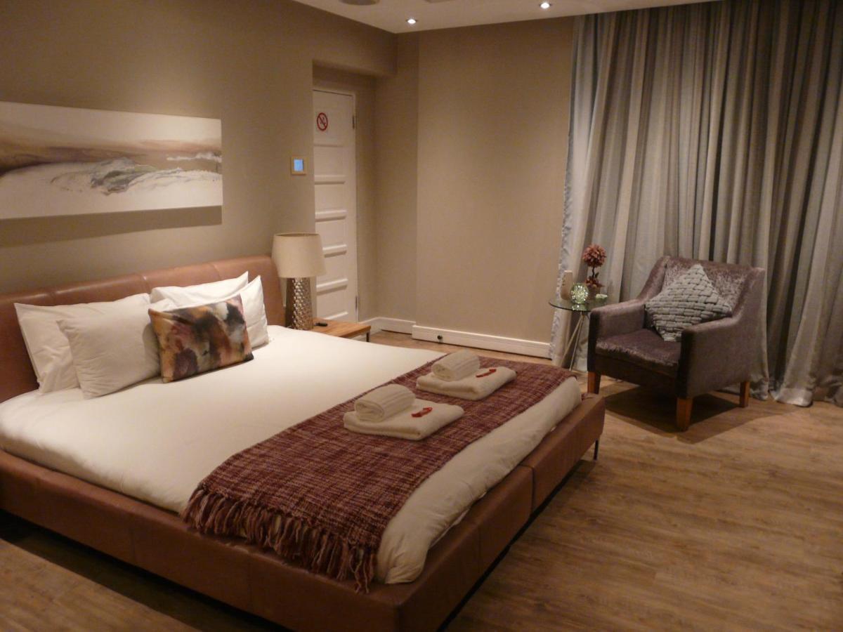 Laluxe Hotel Дърбан Екстериор снимка