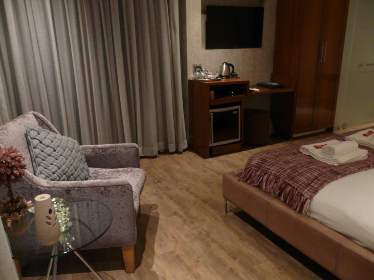 Laluxe Hotel Дърбан Екстериор снимка